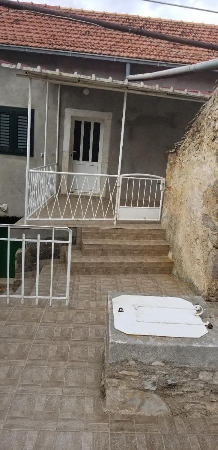 Apartman Bogdan Jelsa  Exterior foto