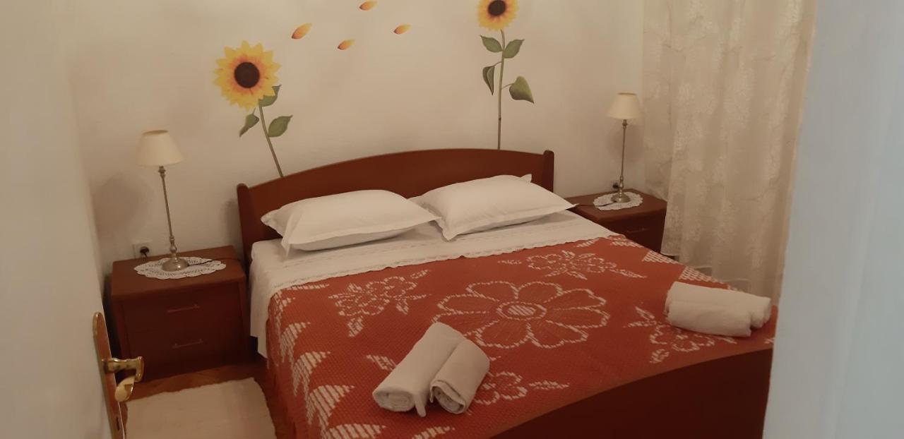Apartman Bogdan Jelsa  Exterior foto